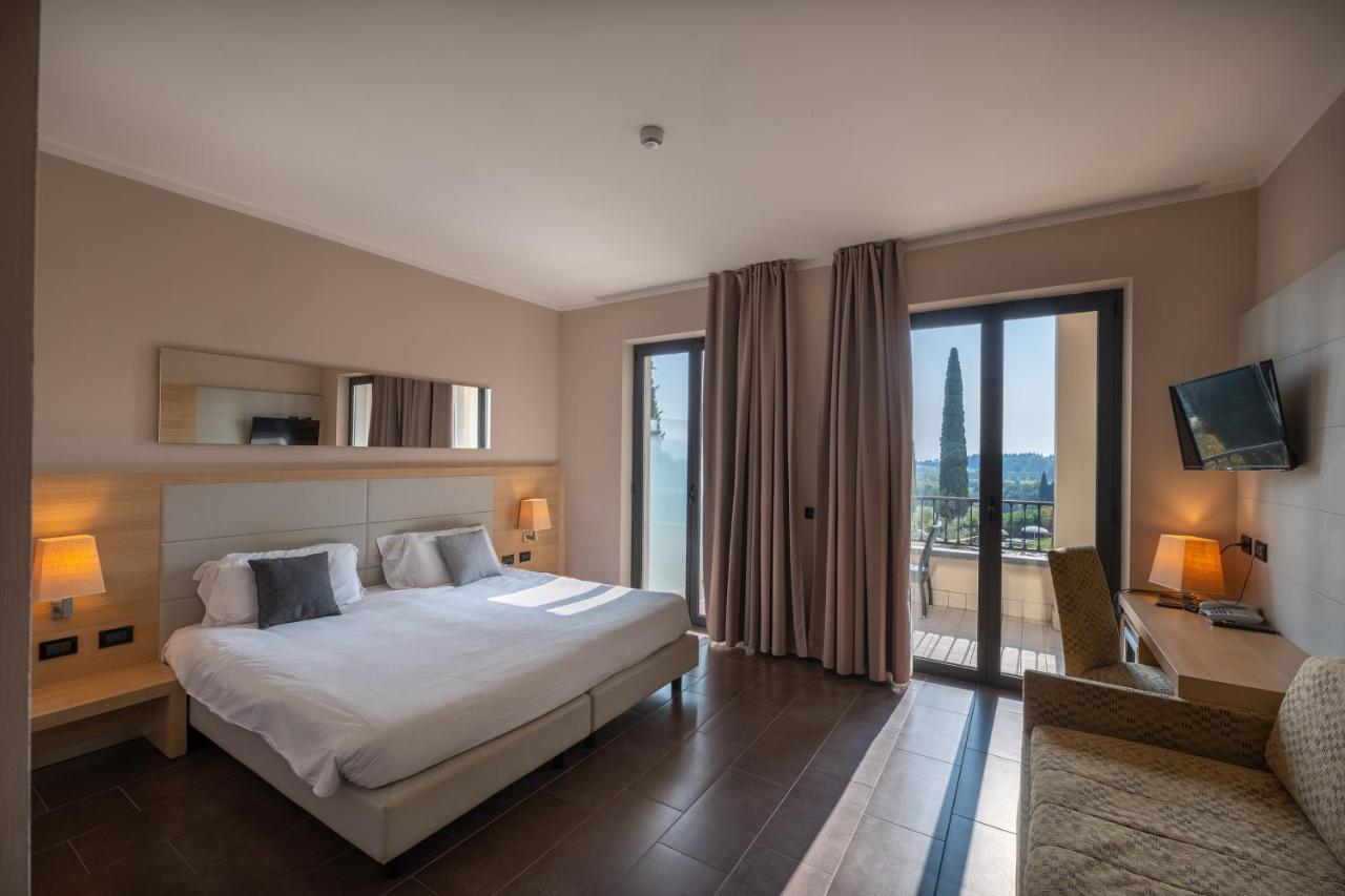 Villa Luisa Resort & Luxury Apartments San Felice del Benaco Exterior photo
