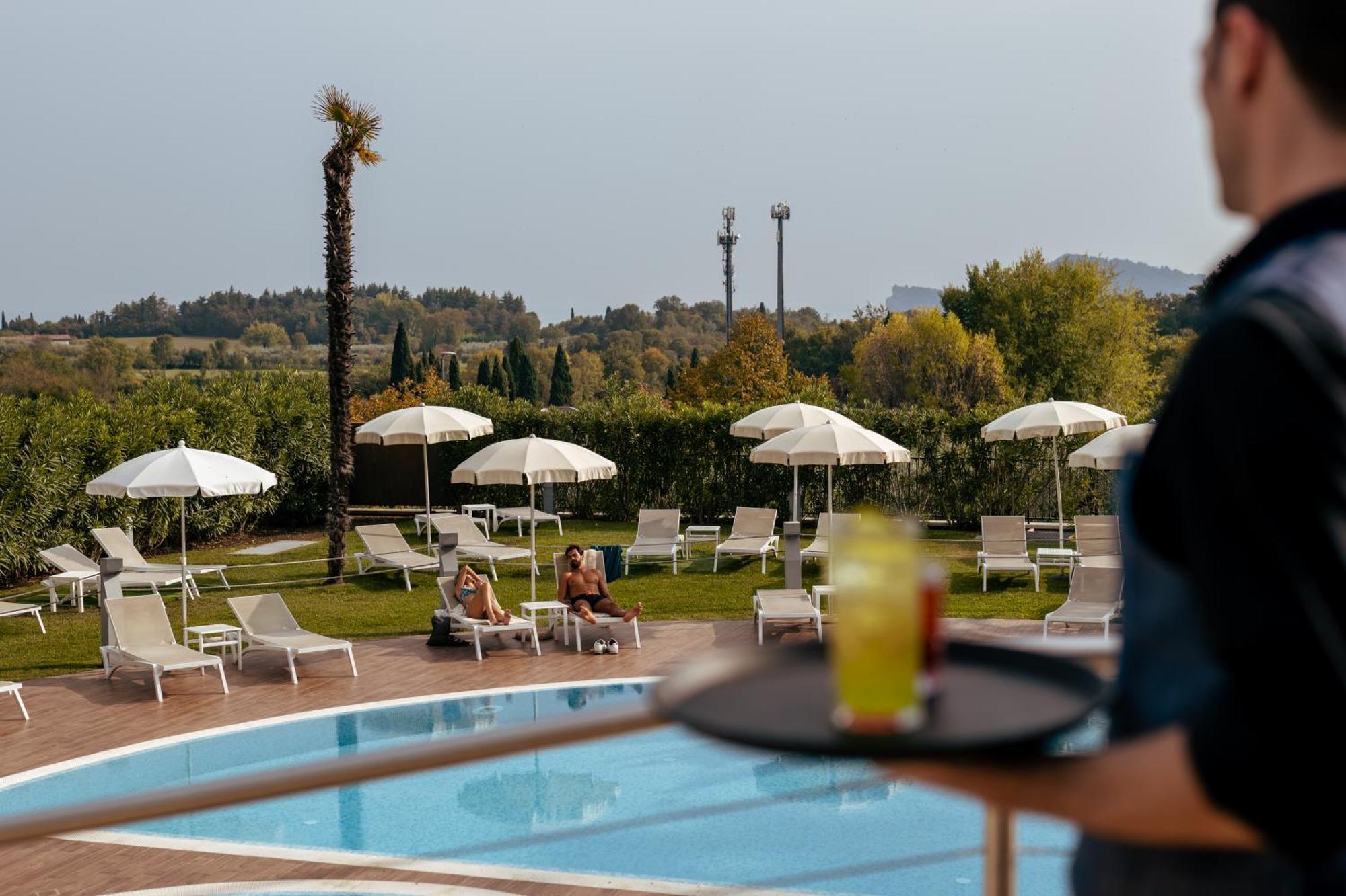 Villa Luisa Resort & Luxury Apartments San Felice del Benaco Exterior photo