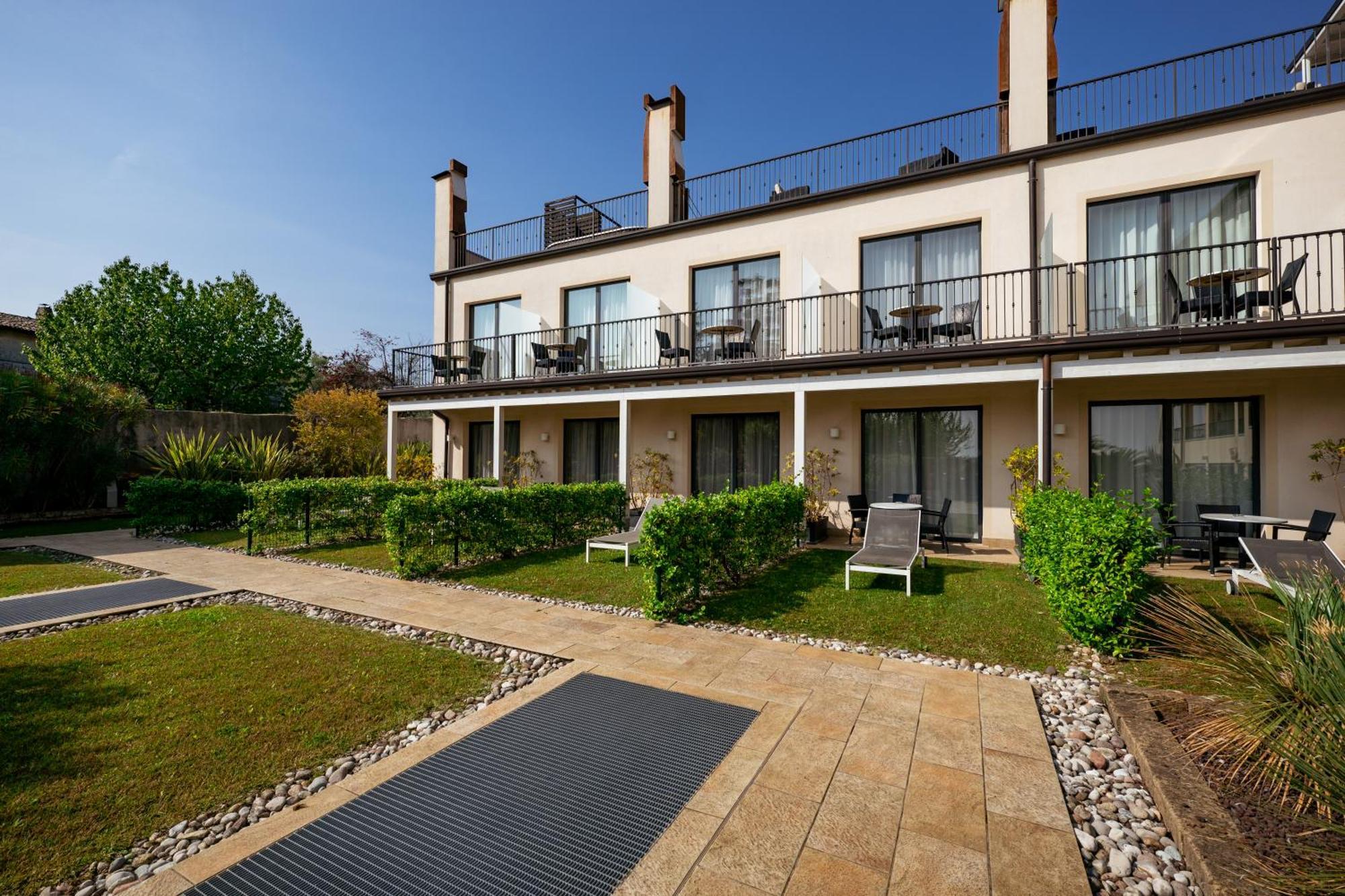 Villa Luisa Resort & Luxury Apartments San Felice del Benaco Exterior photo