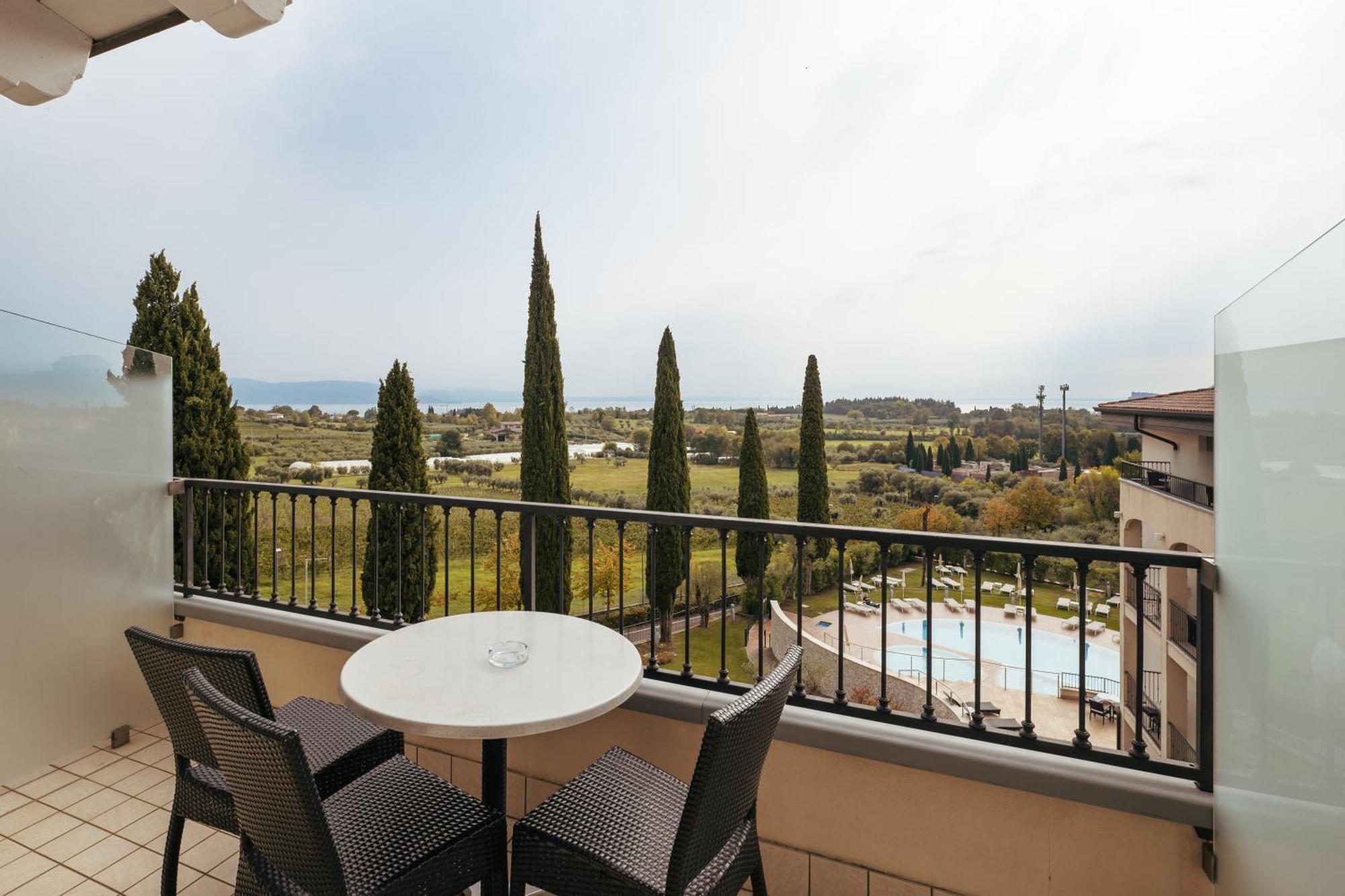 Villa Luisa Resort & Luxury Apartments San Felice del Benaco Exterior photo