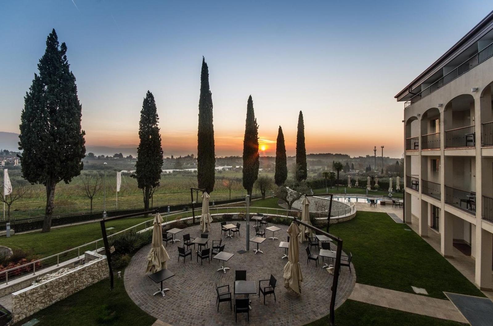 Villa Luisa Resort & Luxury Apartments San Felice del Benaco Exterior photo